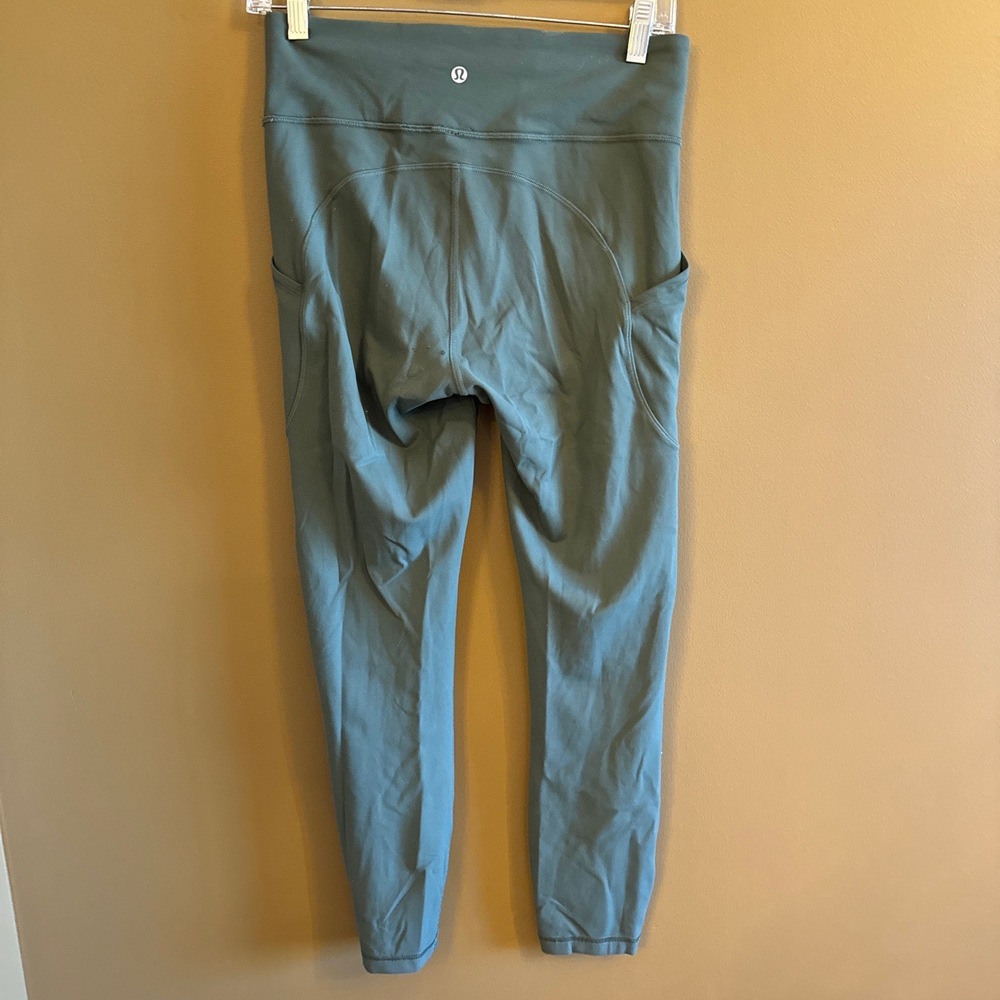 Lululemon Blue High Waisted Leggings High Rise Cropped Womens size 8 - Picture 4 of 7